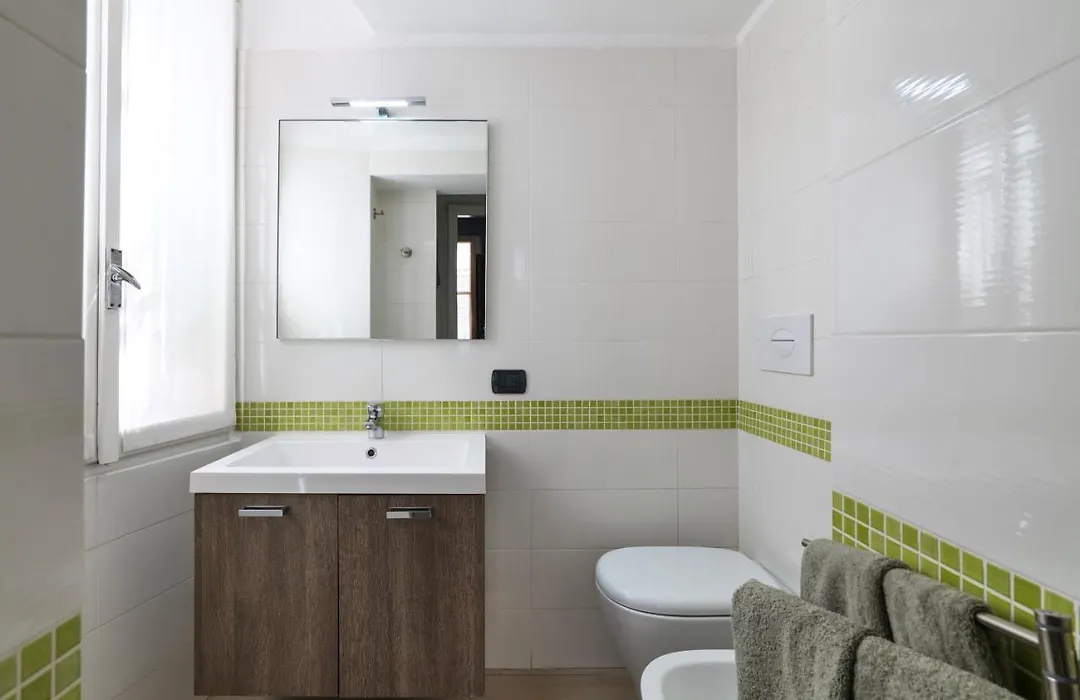 Charming 5 Vie Apt. Milan Center-1